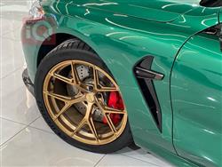 بی ئێم دەبڵیو 8 سیریەس